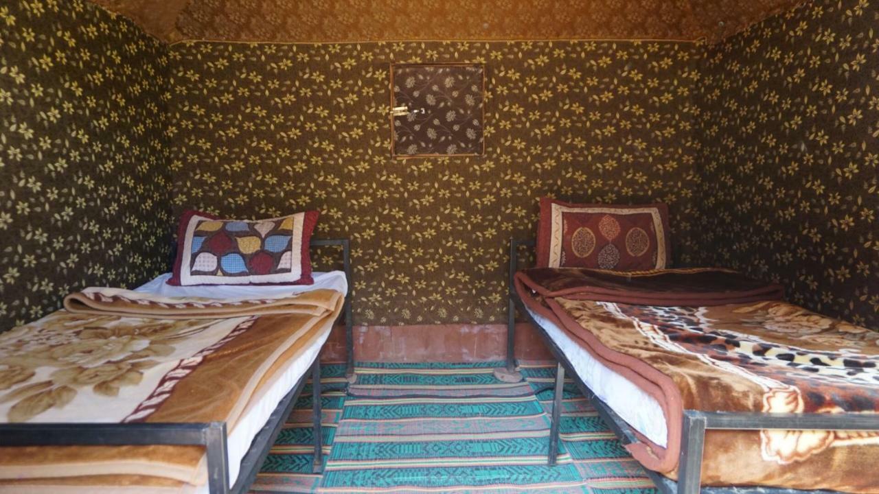 Um Sabatah Camp Hotel Wadi Rum Exterior photo